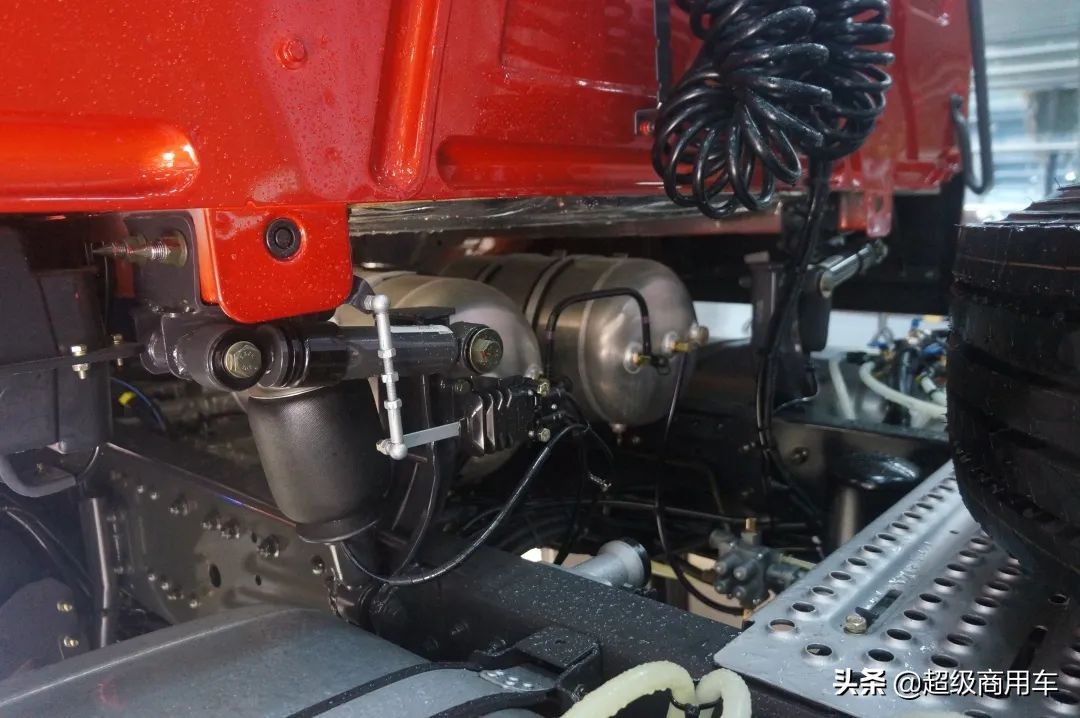 柳汽乘龙t5与龙卡,乘龙t5牵引车最新款