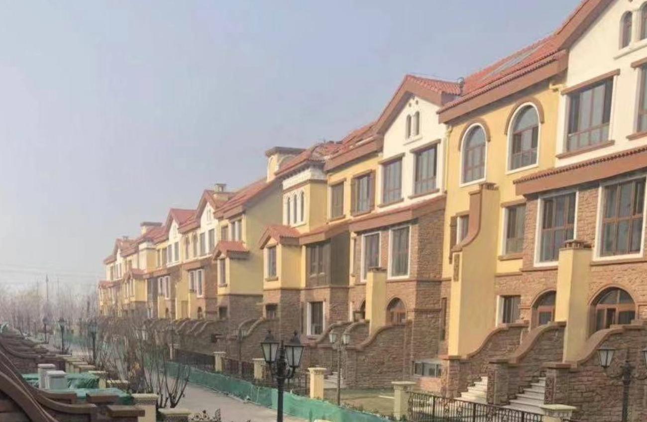 烂尾楼之殇解说,开发商不愿出资救烂尾楼