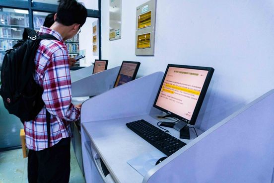 曝光！南京这所高校藏了个网红图书馆，还有高温杀菌器给书除菌！