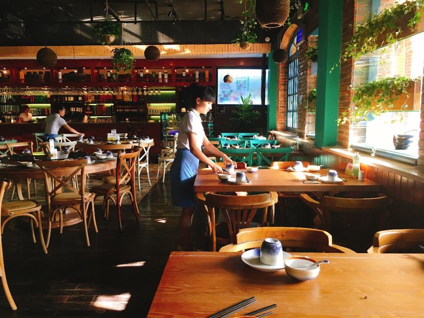 一边写一边流口水,红谷滩这些店可要好好的啊,脱下口罩我就来