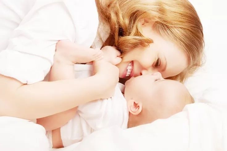 乳胶床垫老人睡多少厚度合适,天然乳胶床垫10公分厚度