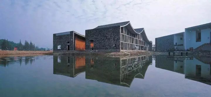 学艺术很烧钱?全国200+所高校艺术类专业学费情况汇总