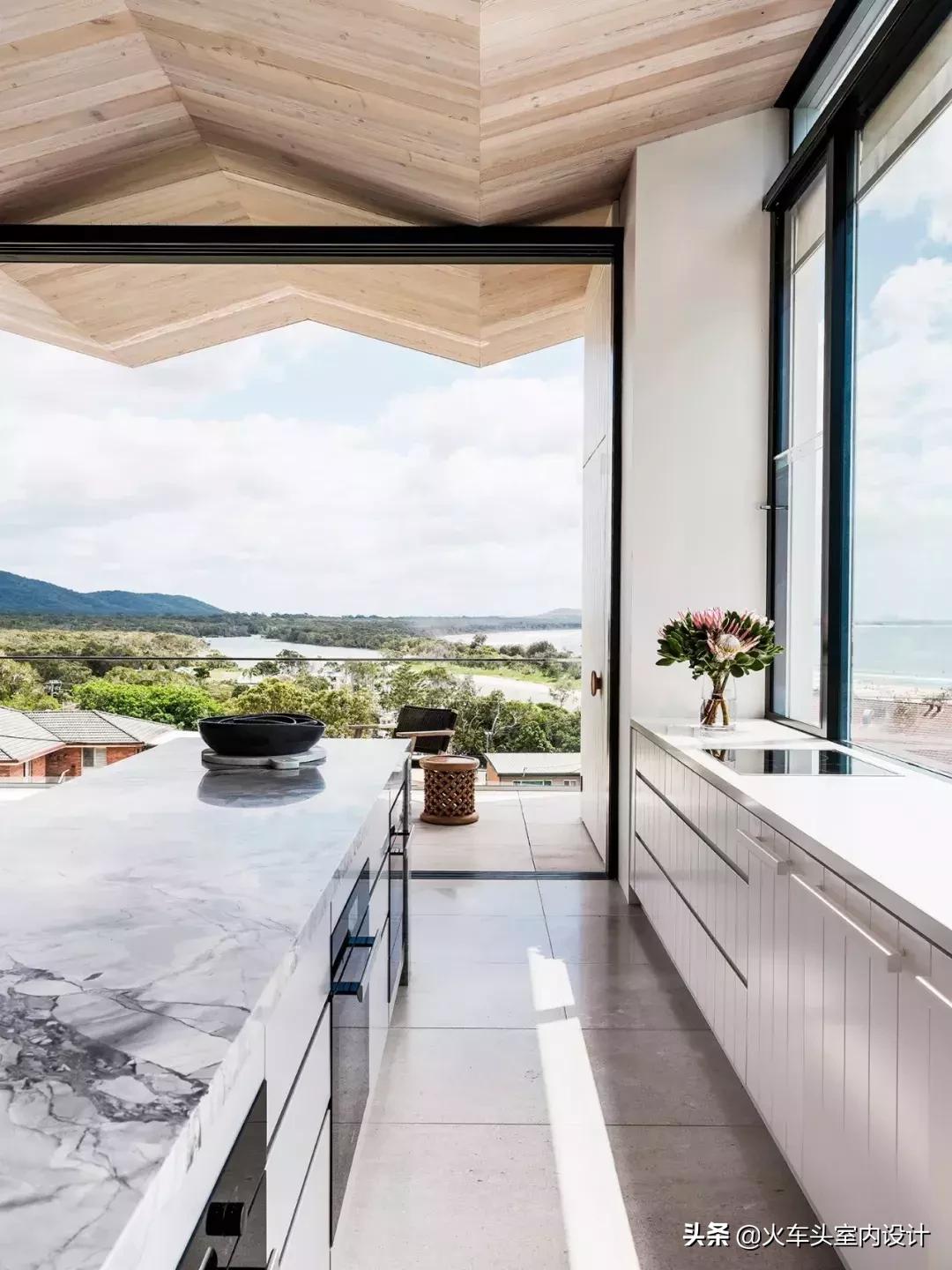 如何利用光线展现空间感 (室内光线最佳设计)