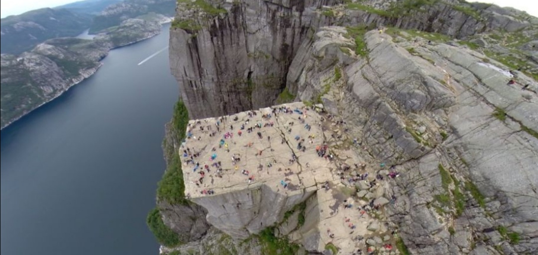 挪威三大奇迹石,世界上最震撼的石头挪威