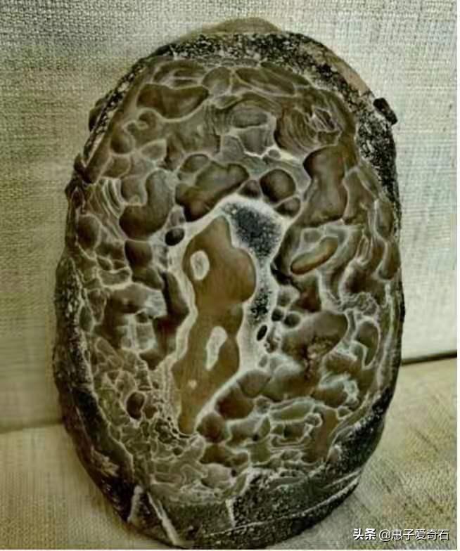 陕西渭河最好奇石图片大全,最贵的金丝玉奇石