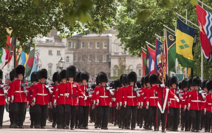 在阿姆斯特丹转机去英国攻略,第一次去英国需要什么手续