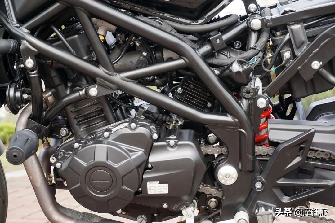 大虾拆车,赛科龙rz3s座高测评