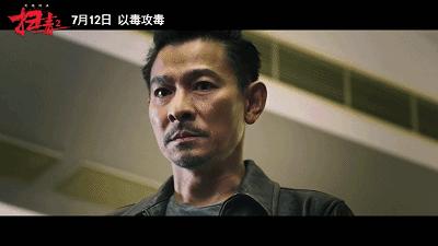 他是香港“烂片”拍得最好的导演，实力不输王晶，典型的给钱就拍