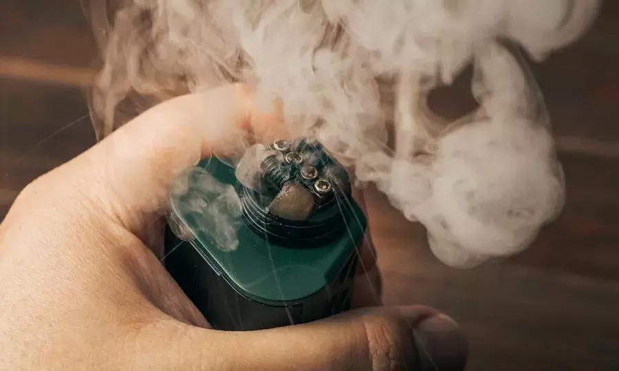 百亿“戒烟”网红产业，和正在上瘾的2000万年轻人