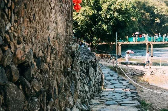 去漳州玩住厦门还是漳州,旅游去厦门还是去泉州