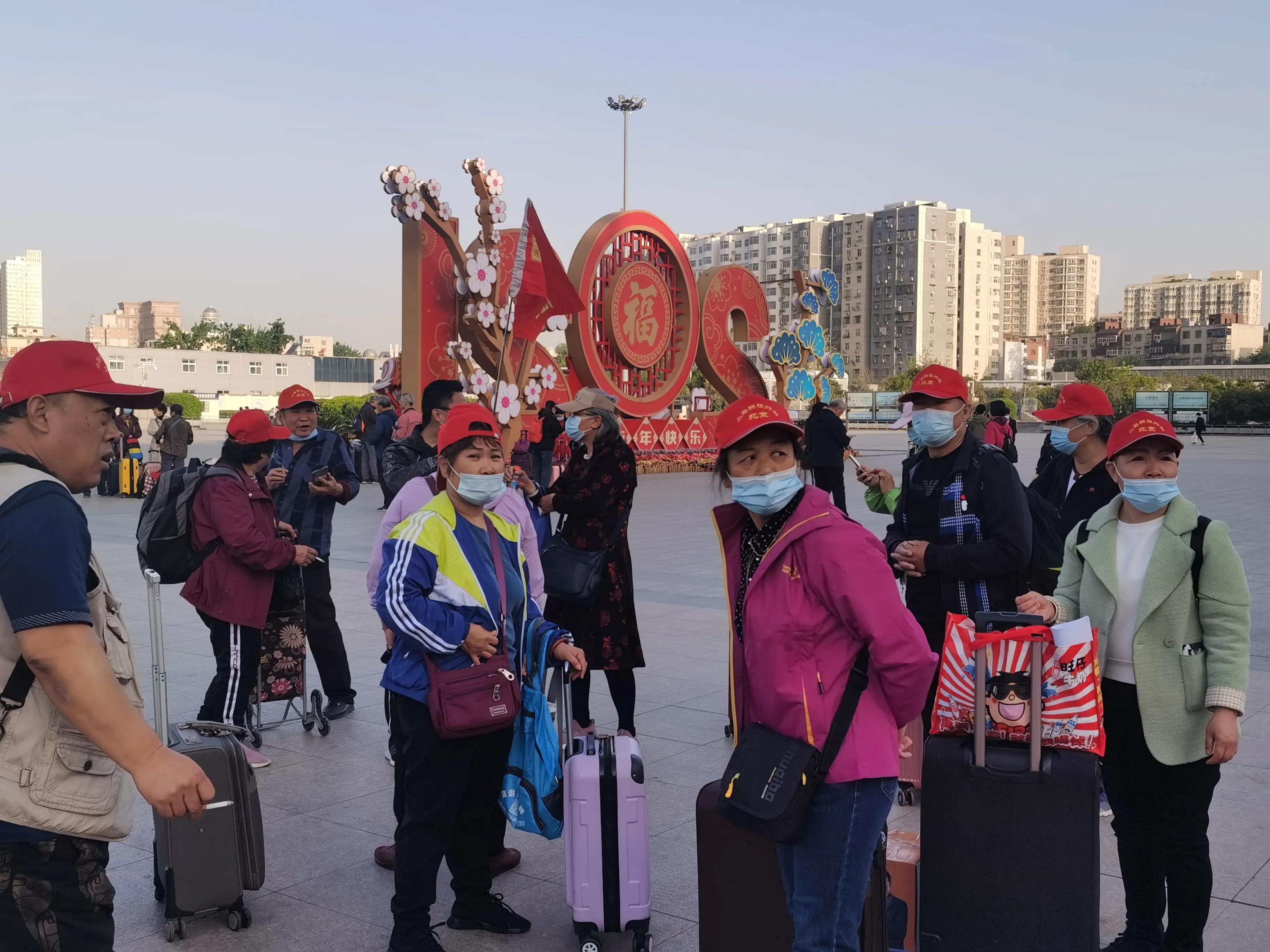 高铁时代落寞的火车站,高铁时代为什么保留慢火车