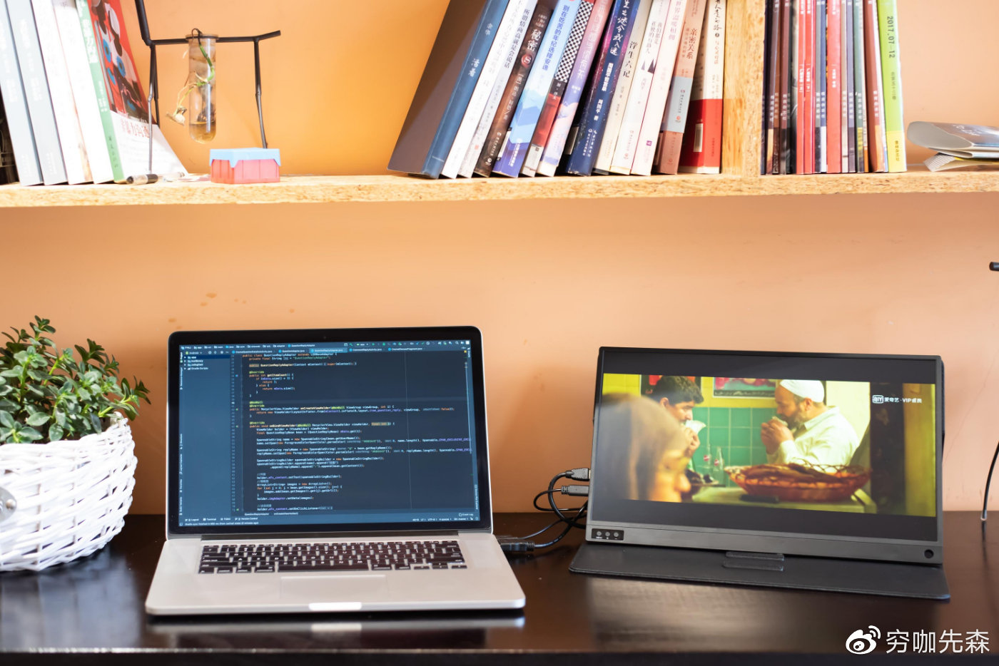 一款可以带出门的“显示器”——天宝T15便携显示器