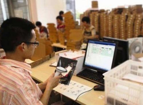 为什么几块钱的东西商家还免运费,网购什么情况下商家不承担运费