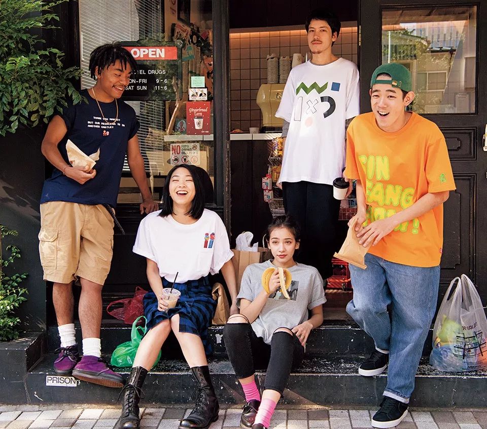 大招来了ac米兰,抢疯了的优衣库联名