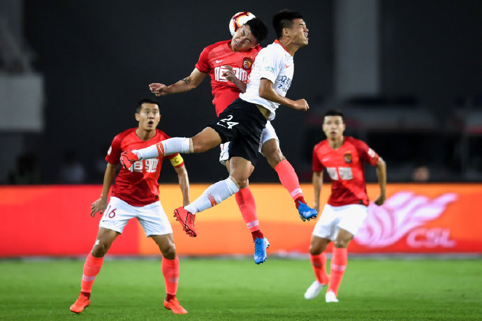 霸气！刘云破门血染赛场，武汉卓尔客场1比0恒大，豪取中超三连胜