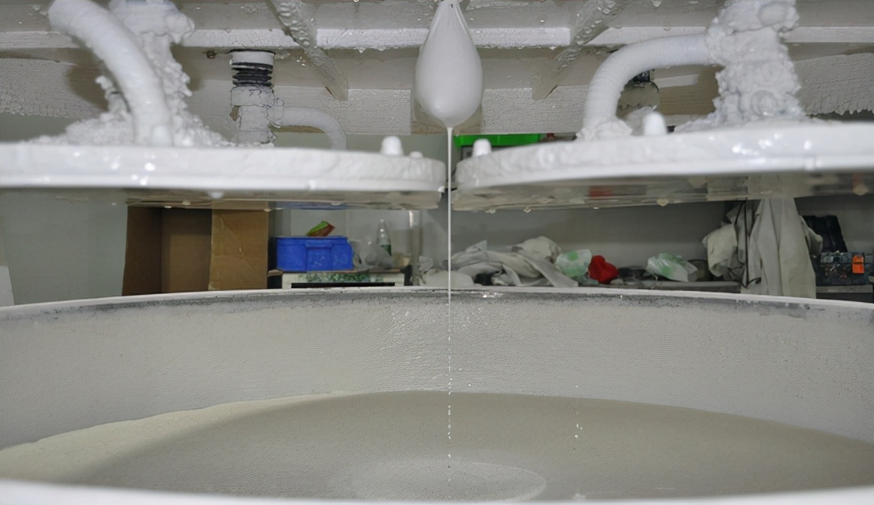 钢化膜是怎样炼成的？iPhone13钢化膜有什么优点和提升？