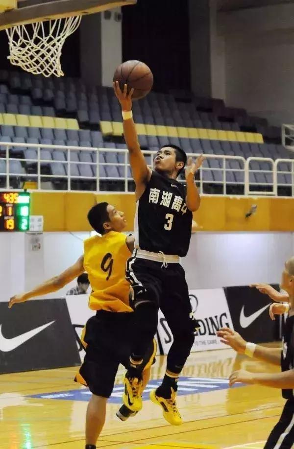 身高1米88欧文,欧文身高1.78为什么看起来那么高