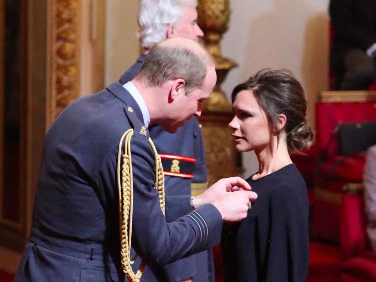 victoriabeckham出街,victoriabeckham谢幕