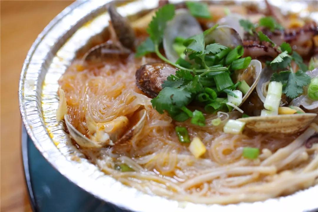 平顶山步行街新的小吃街,曝光街边小吃