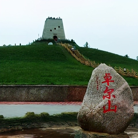 雅丹一日游最佳去处,水上雅丹游玩避坑