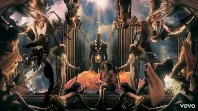 考试不过、恋情不顺，金·卡戴珊很崩溃；侃爷却已开心跨入新恋情