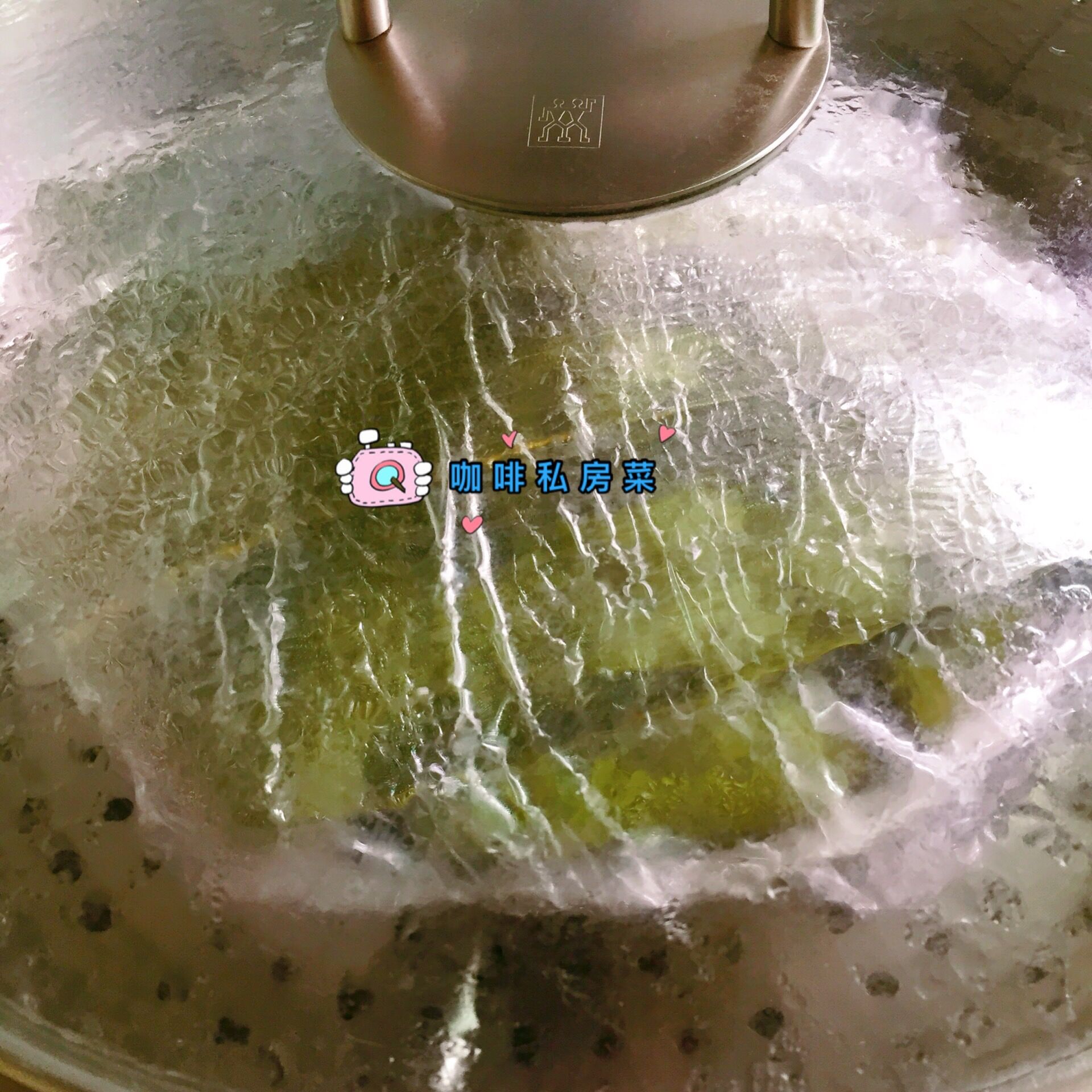 排骨搭配这两种食材真是绝，棕香四溢，香糯软烂，一大盘子没吃够