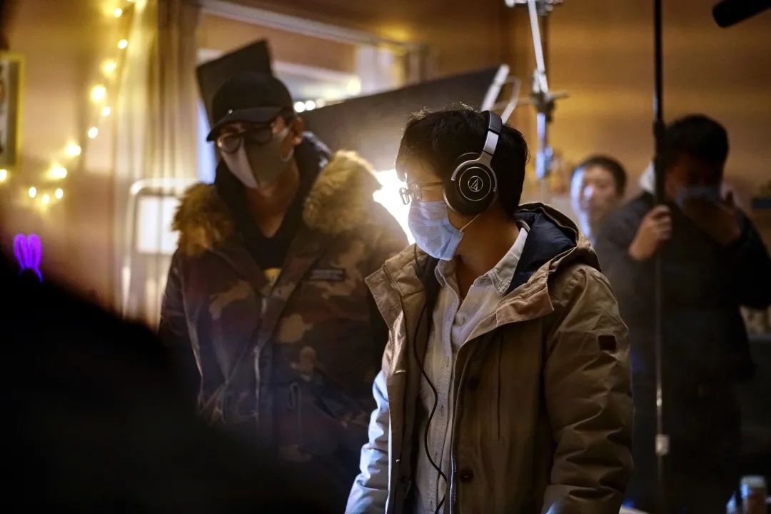 明天会更好导演顾晶,明天会更好电影采访女孩视频