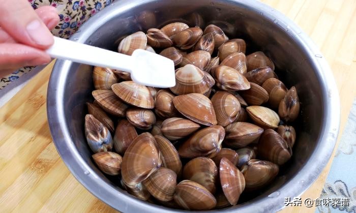 让花甲快速吐沙的几个小妙招,如何高效快捷的让花甲吐沙