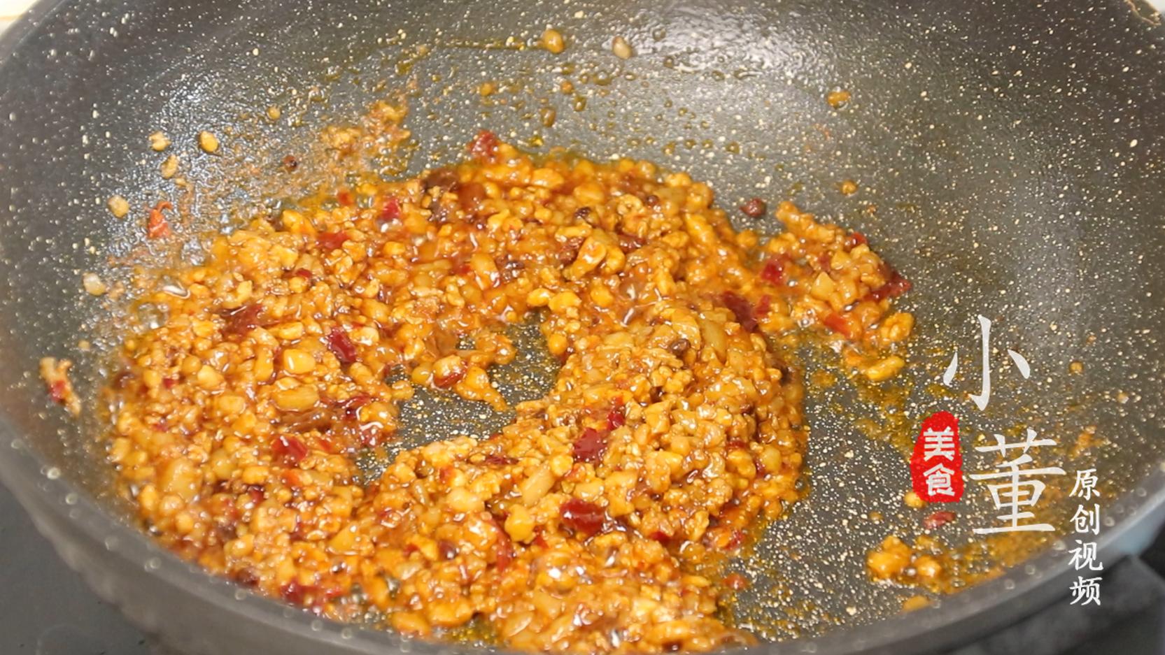 喜欢吃豆干的朋友们一定不要错过,这样做的豆皮好吃又下饭