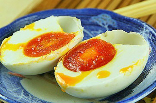 咸蛋的腌制快速方法,咸蛋的正宗腌制方法