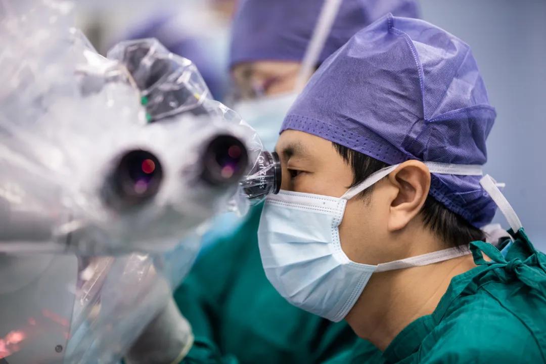 新时代红色军医精神,传承红色军医精神