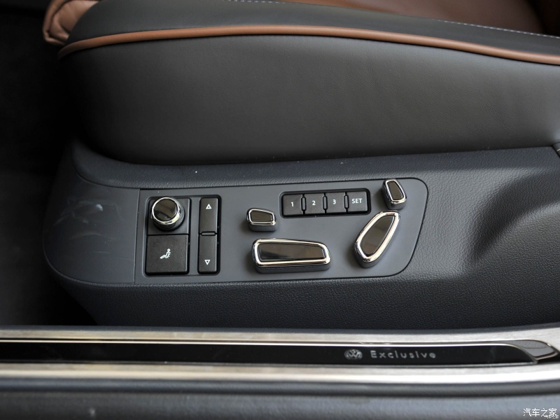 德累斯顿铜雕塑,德累斯顿的国宝级建筑