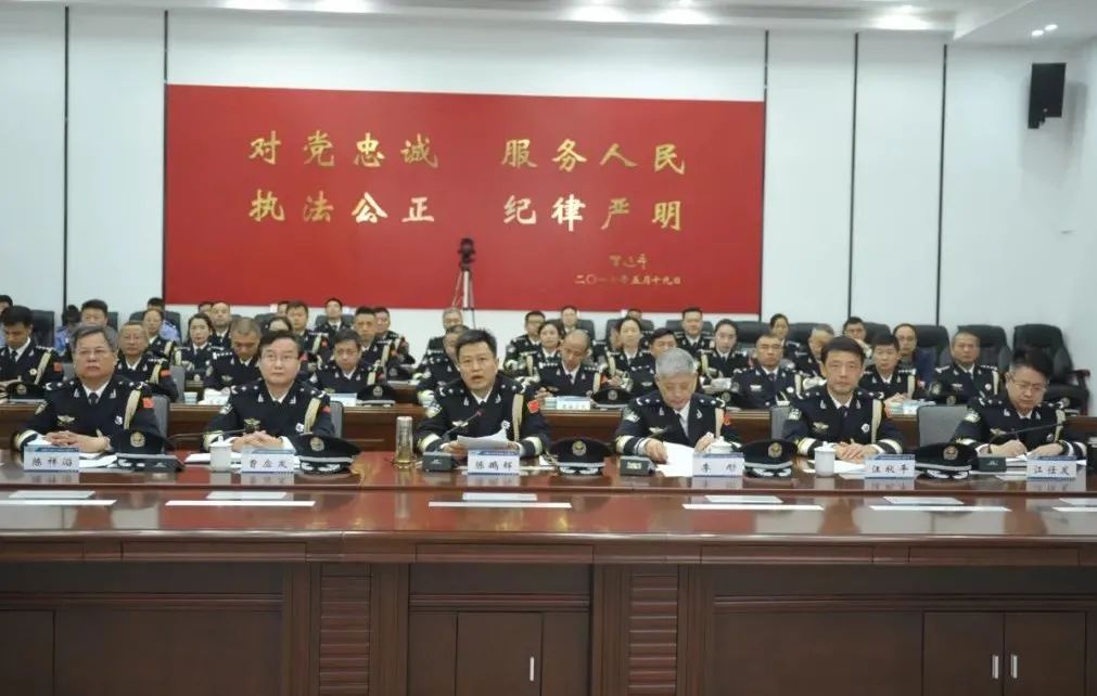 警礼服列装仪式合影,警礼服的列装充分体现了什么