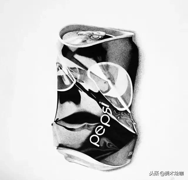 用1支针管笔点画了200小时，结果很惊人