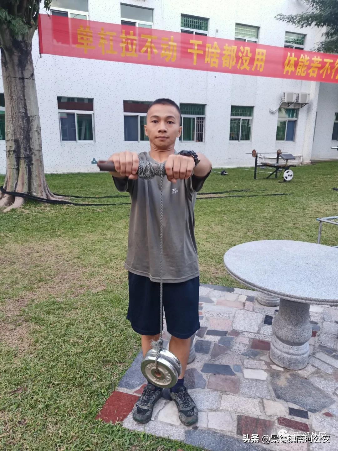 *榴弹手**投71米、双杠臂屈伸108个，这届新兵太猛了！