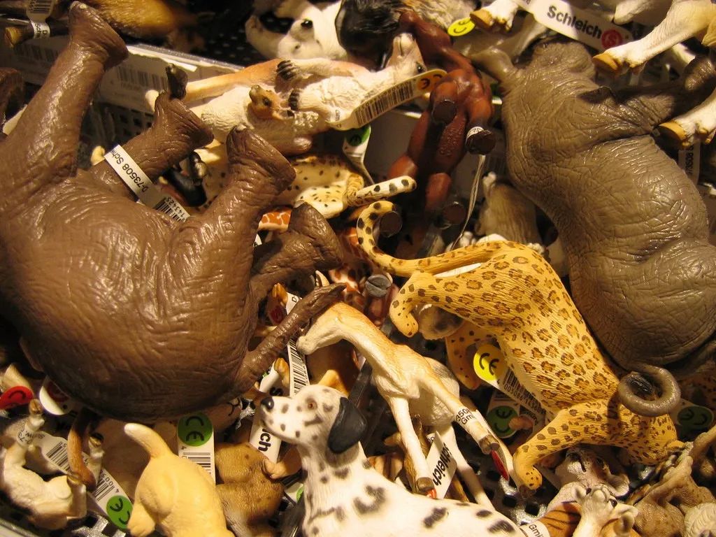 小朋友学会的玩具收纳小技巧,儿童玩具客厅收纳整理技巧