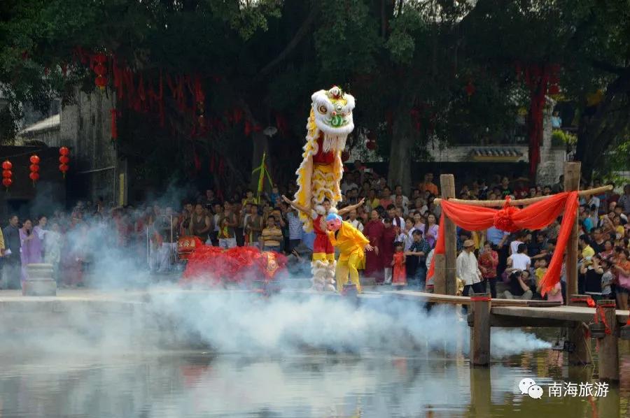 佛山924电台主持人直播,佛山924电台直播间主持人