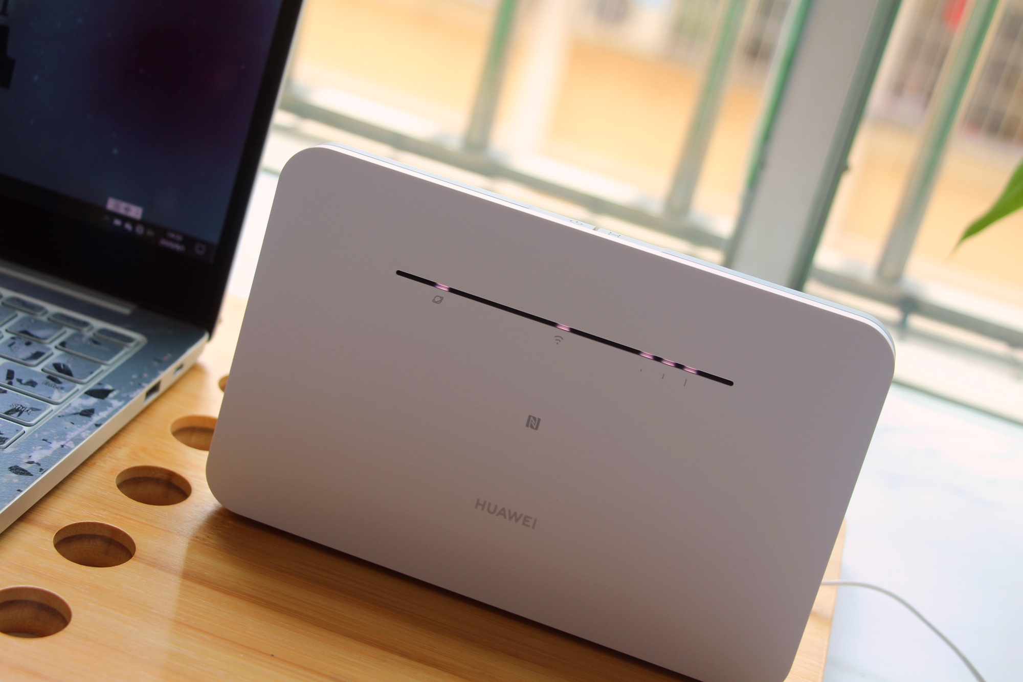 华为移动路由器带wifi,华为移动路由器和随身wifi