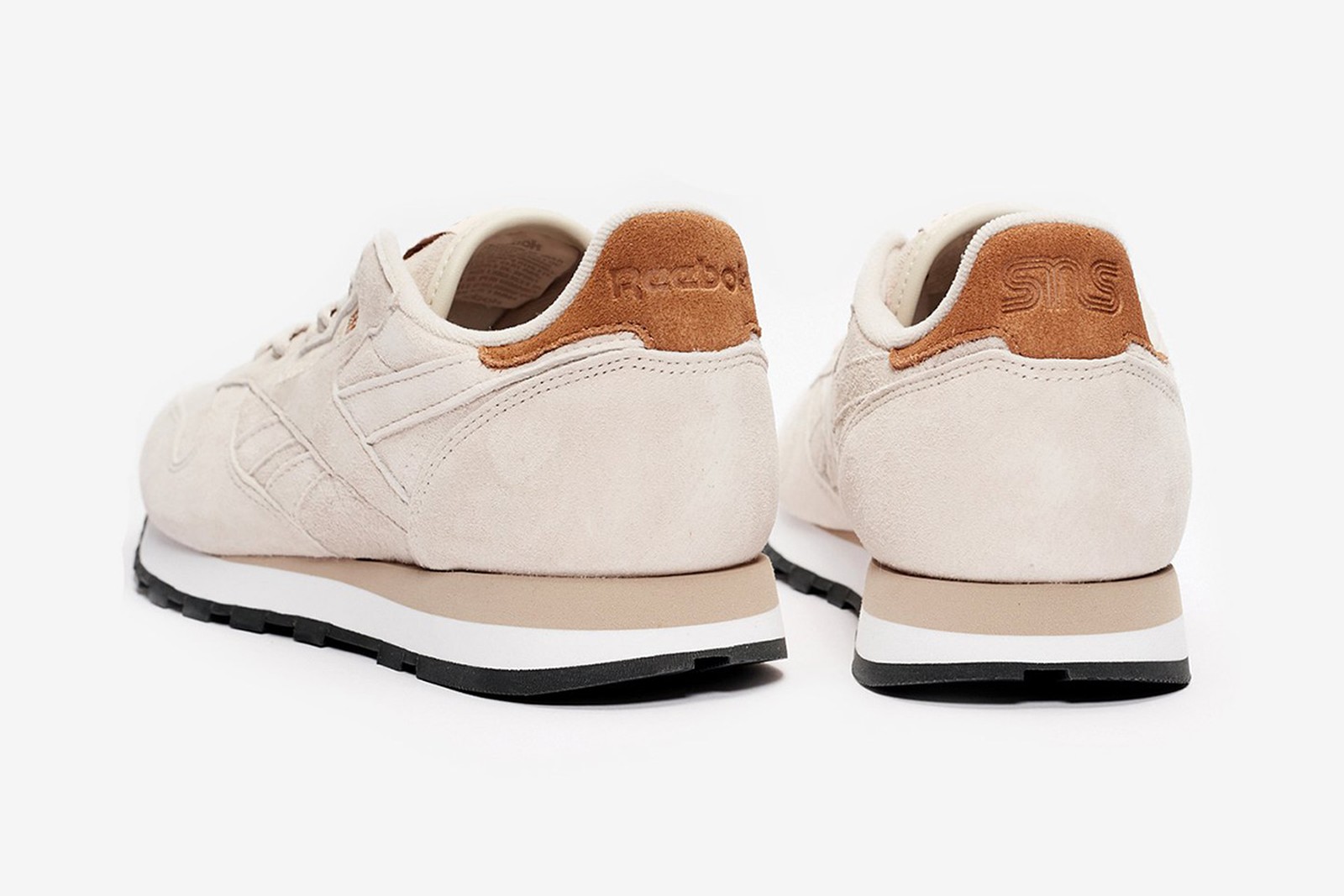 锐步专为散步而设计的球鞋