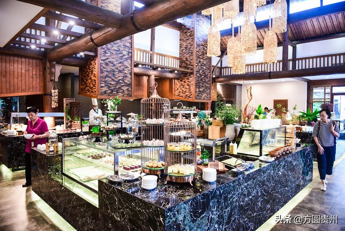 这个夏日，看这个美女如何在浙江乌村的第一百种玩法