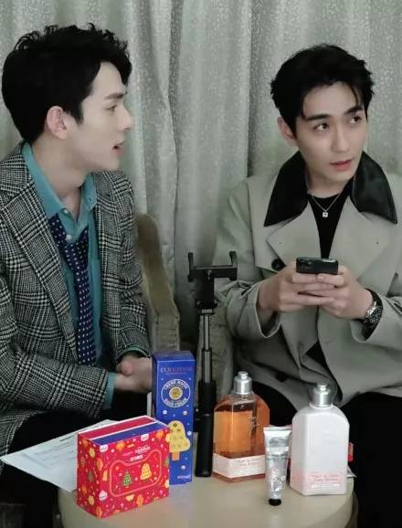 OFFWAY-很潮OMG～李佳琦都在向这些明星、网红取经