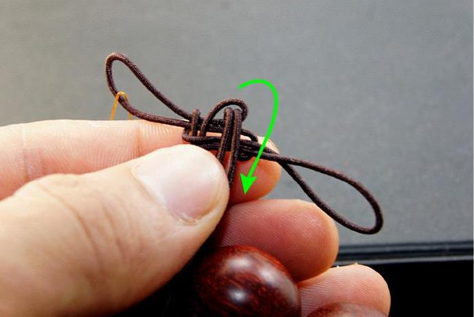 佛珠手链三通穿法及吉祥结编法,橡皮筋佛珠三通的穿法慢步骤