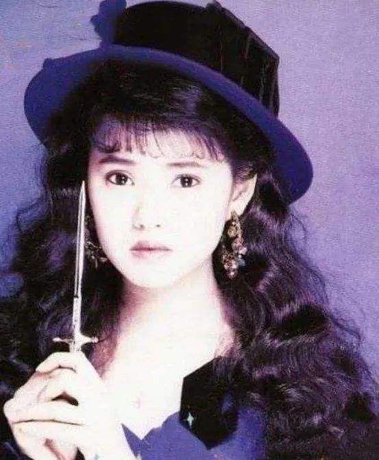 艾小羊：伊能静，你去哪儿找的这么好的前夫