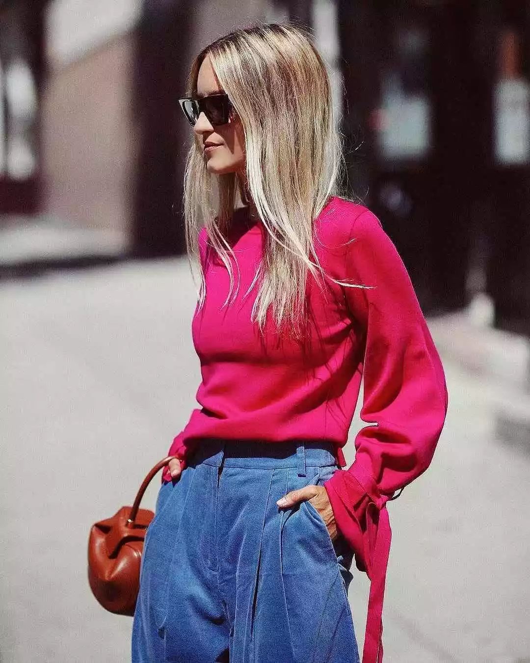 玫红色的高级穿搭,玫红色怎样穿时尚