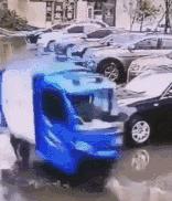 当你发现你*载下**好几天的游戏，但是电脑带不动这个游戏玩不了时！