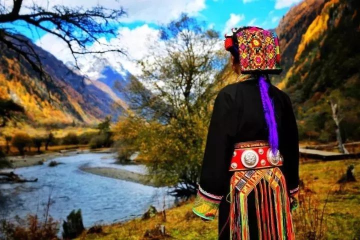 去古尔沟怎么玩,古尔沟看雪山泡温泉