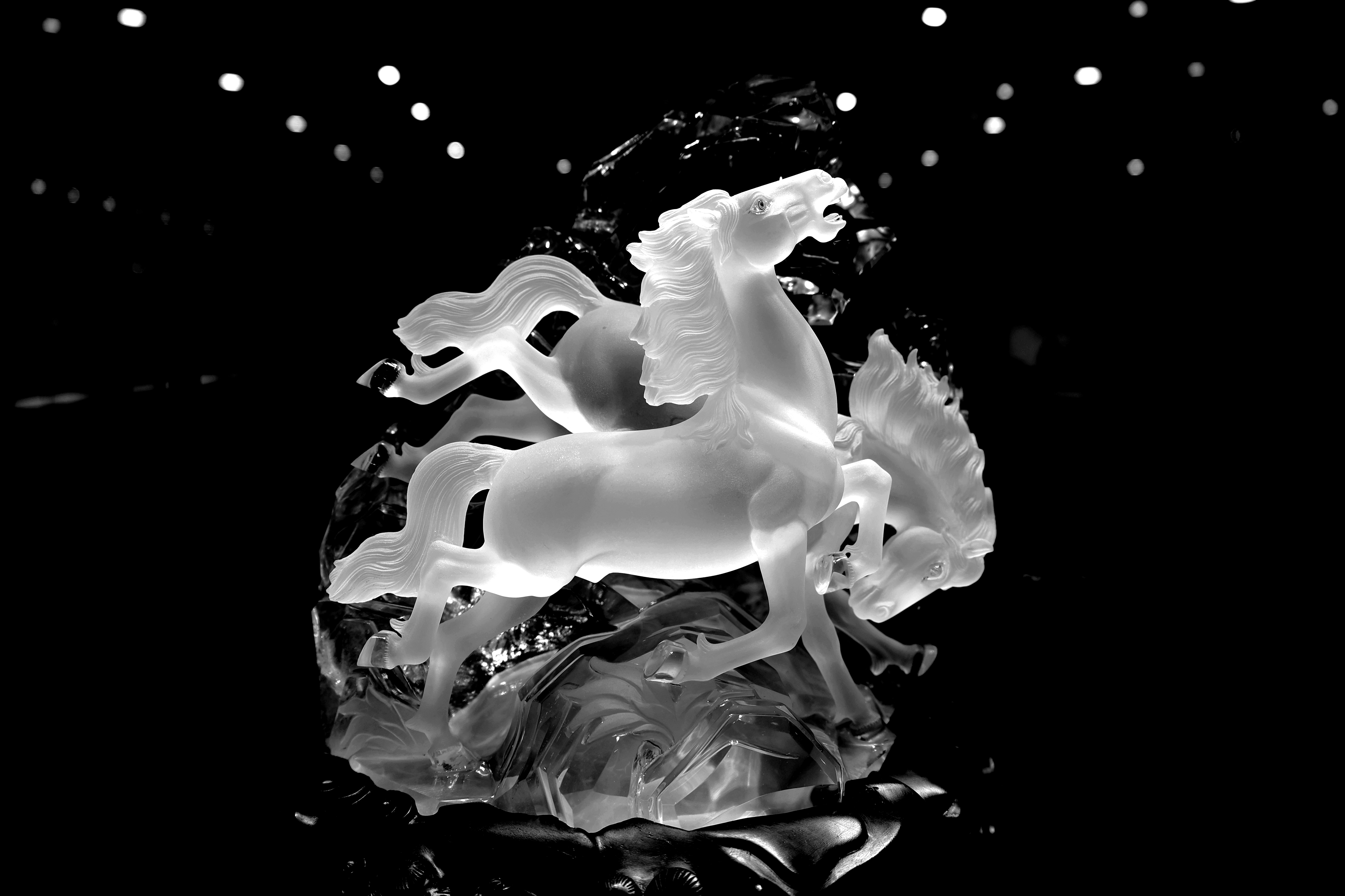 让我震撼的照片,最新高清水晶照片