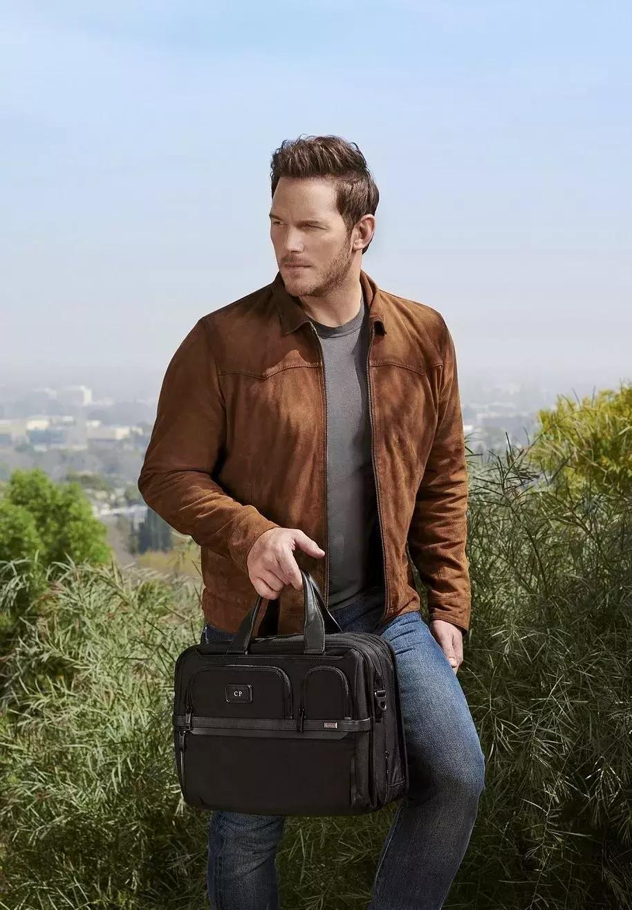 限时两个月：TUMI恒隆快闪店来了，“星爵”出没！