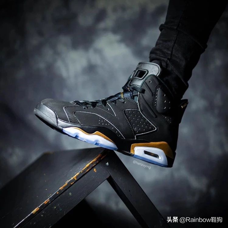 玫瑰金丝绸、反转熊猫还有黑丝绸？一月份待发售的鞋款狠货不少