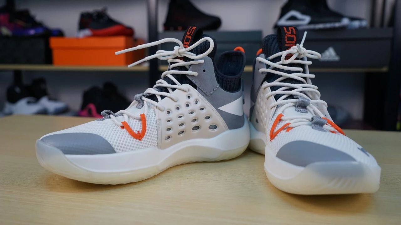 WEN开箱|四百块不到的国货，后卫实战新巅峰，真香！